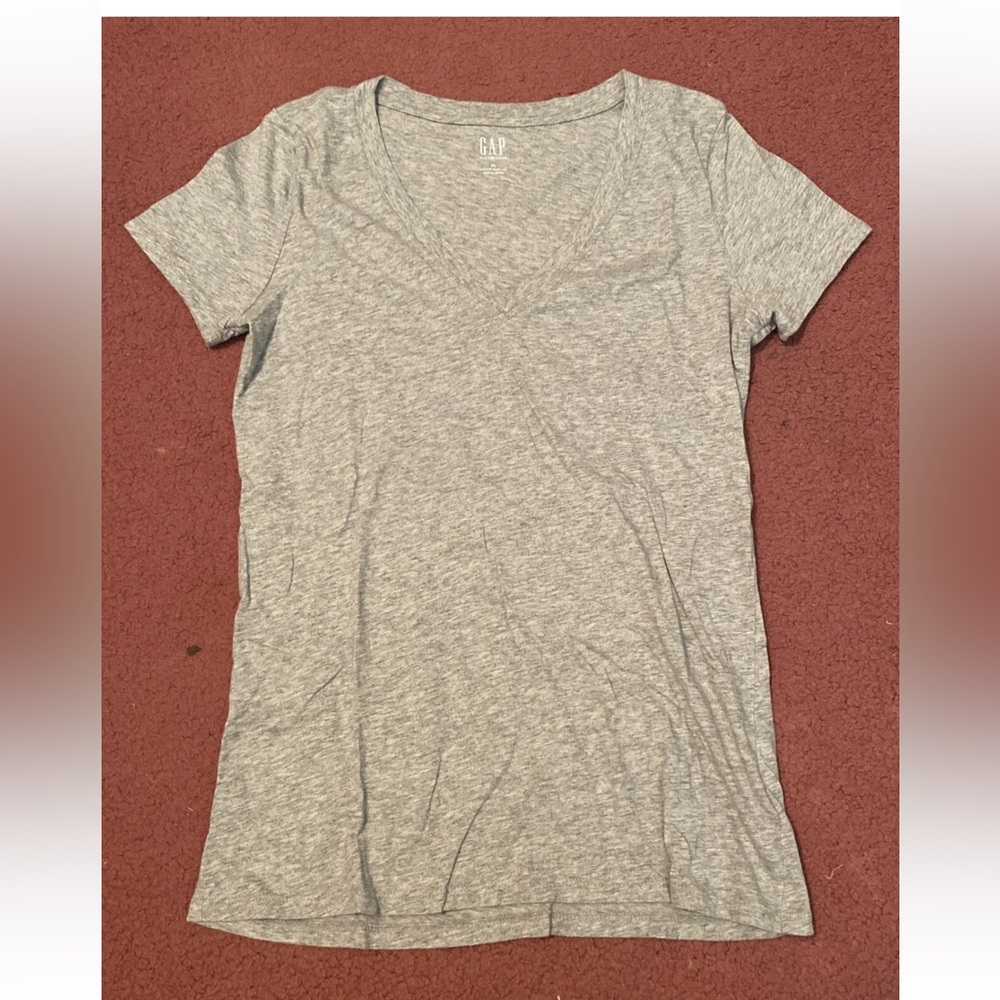 GAP Women's V-Neck Gray Short Sleeve Tee Size XS